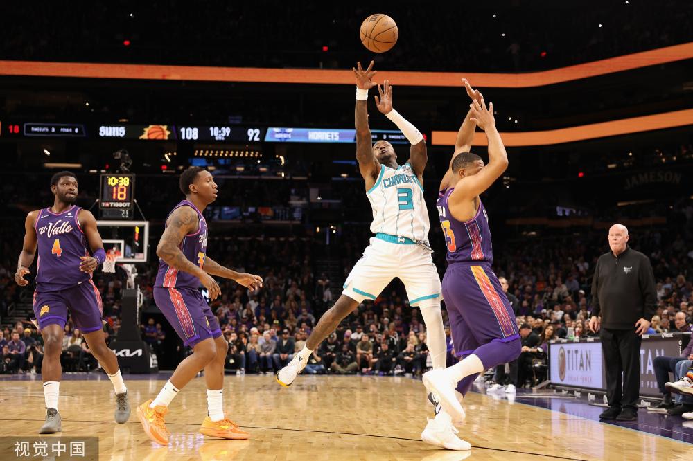 两端的显著 两端的显著