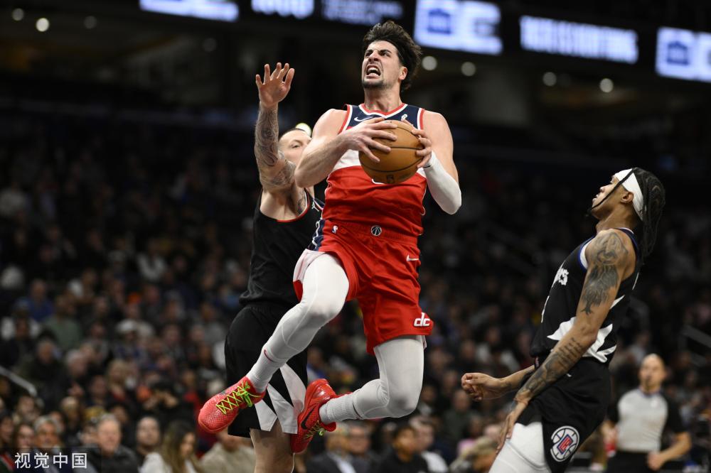 上的表现充 上的表现充