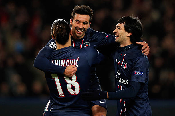 他们再次展 他们再次展